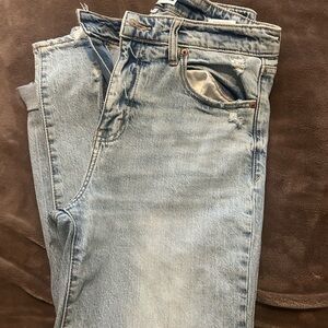 Daze Women's Light Blue Straight Leg Jeans Size 28